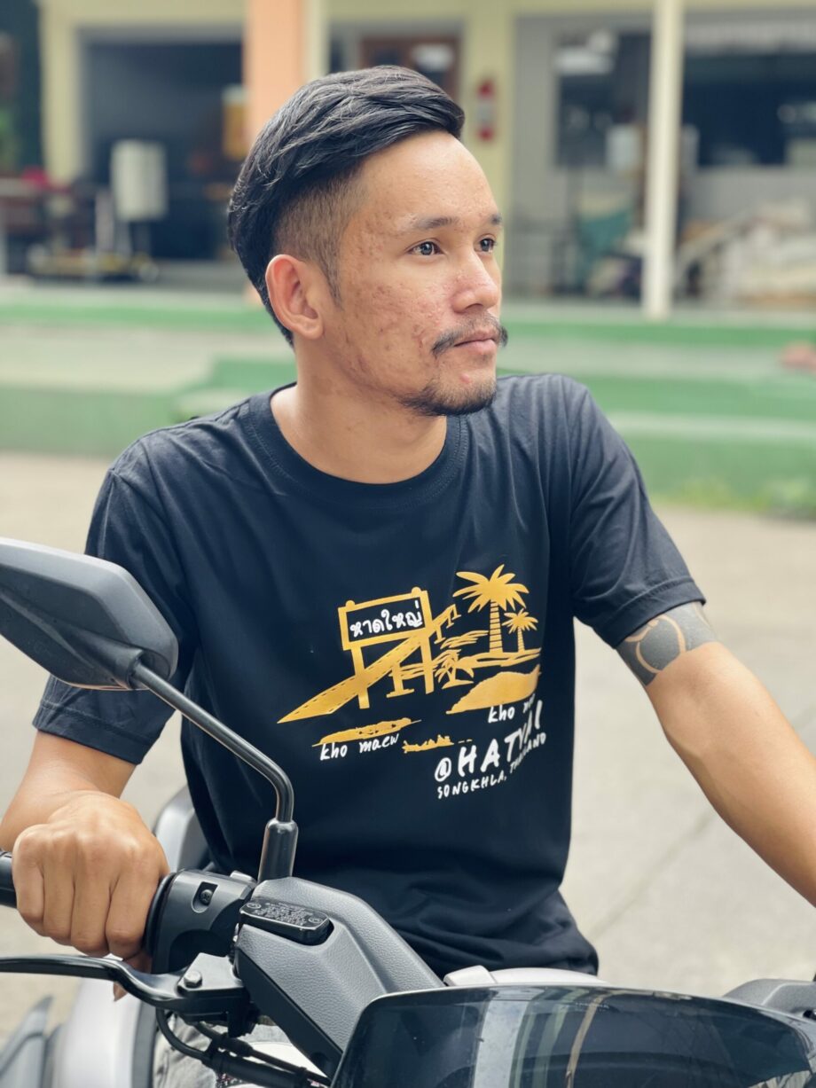 ขายเสื้อตัวเปล่า พิมพ์ลานสกรีน คอกลม คอวี เสื้อสีพื้น สีดำ เสื้อหาดใหญ่ - Image 3