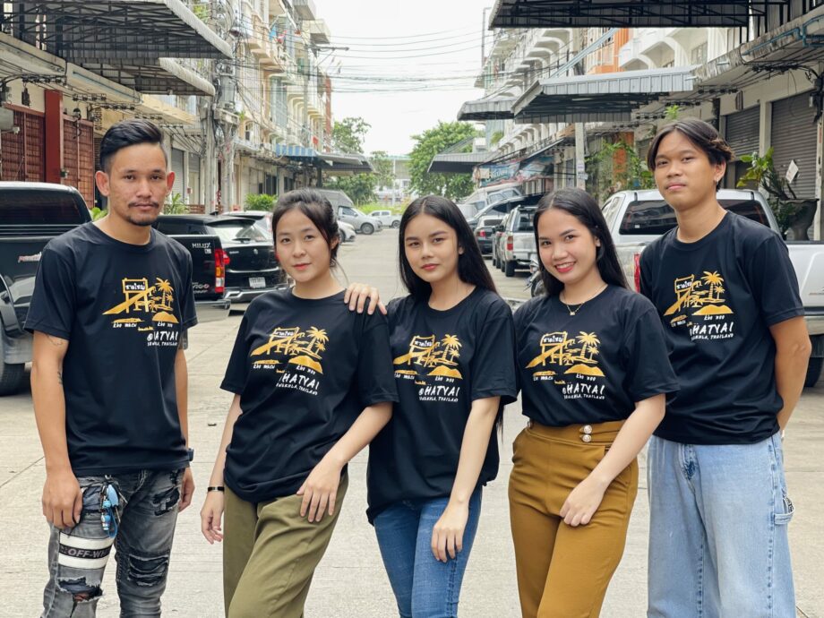 ขายเสื้อตัวเปล่า พิมพ์ลานสกรีน คอกลม คอวี เสื้อสีพื้น สีดำ เสื้อหาดใหญ่